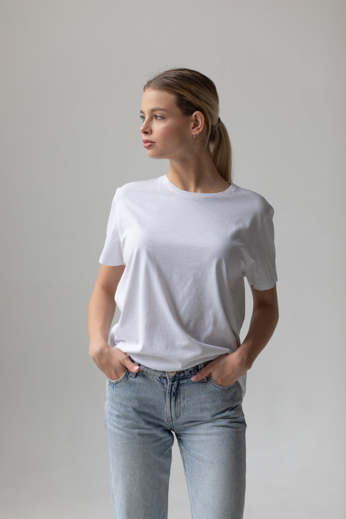 White T-Shirt & Light Wash Jeans Outfit | Women's Casual Style | Denim Jeans | Basic Wardrobe | Women's Fashion